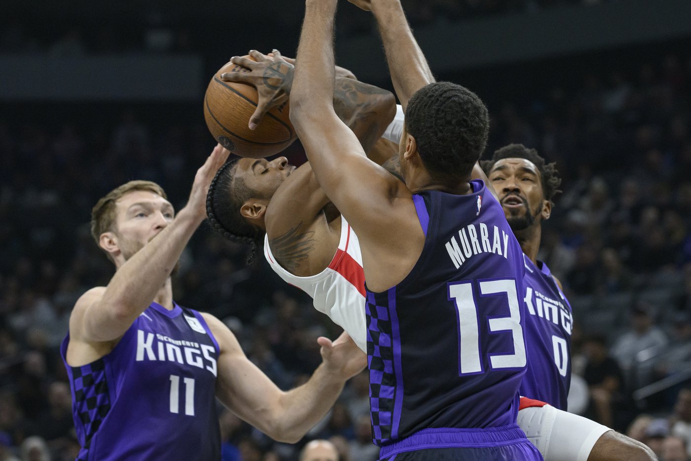 The Kings make 15 straight shots to beat the Rockets 120-111 | iNFOnews.ca