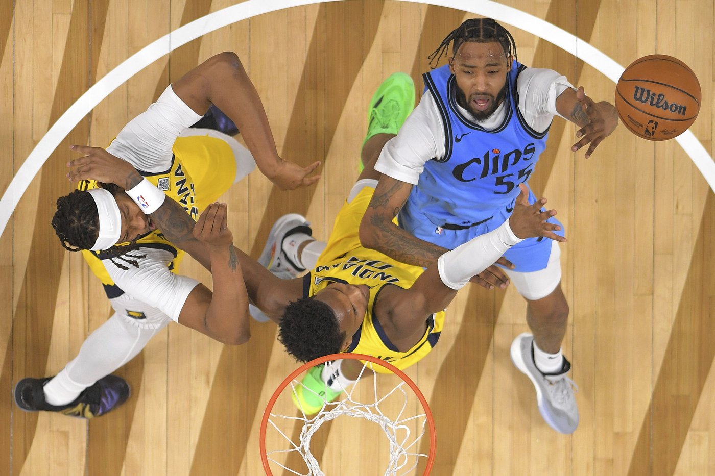 Pacers' Turner in concussion evaluation after being inadvertently hit in the face by teammate | iNFOnews.ca