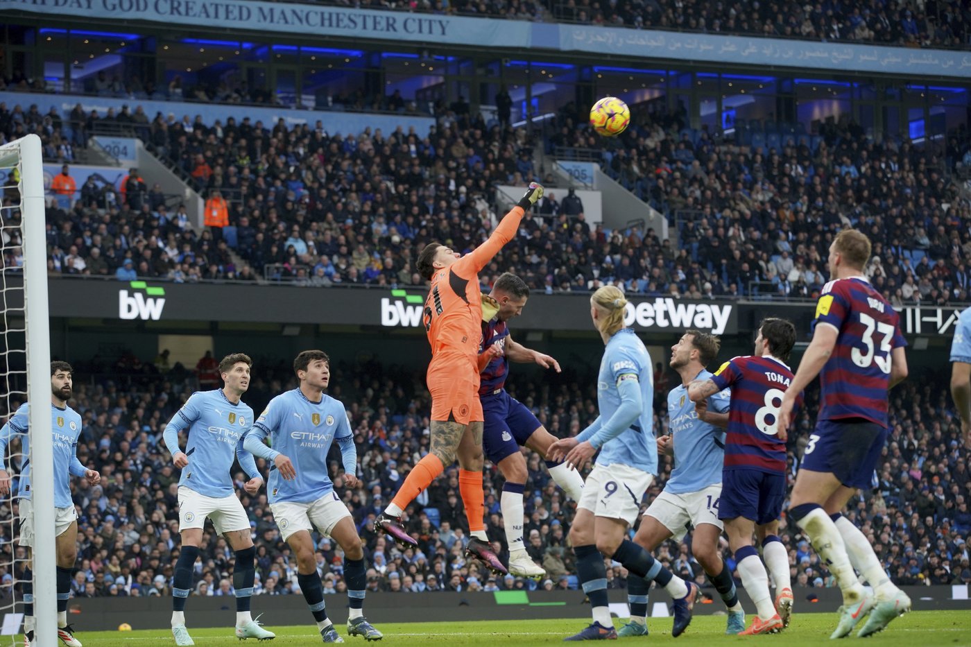Man City's Ederson sets assist record for goalkeepers in Premier League | iNFOnews.ca