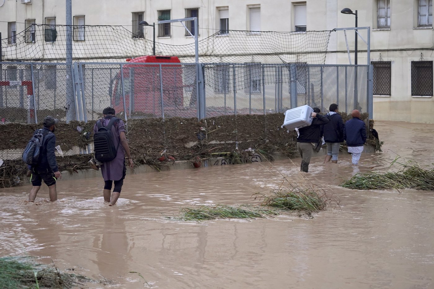 Spanish authorities report multiple victims from flash flooding | iNFOnews.ca Spanish authorities report multiple victims from flash flooding | iNFOnews.ca