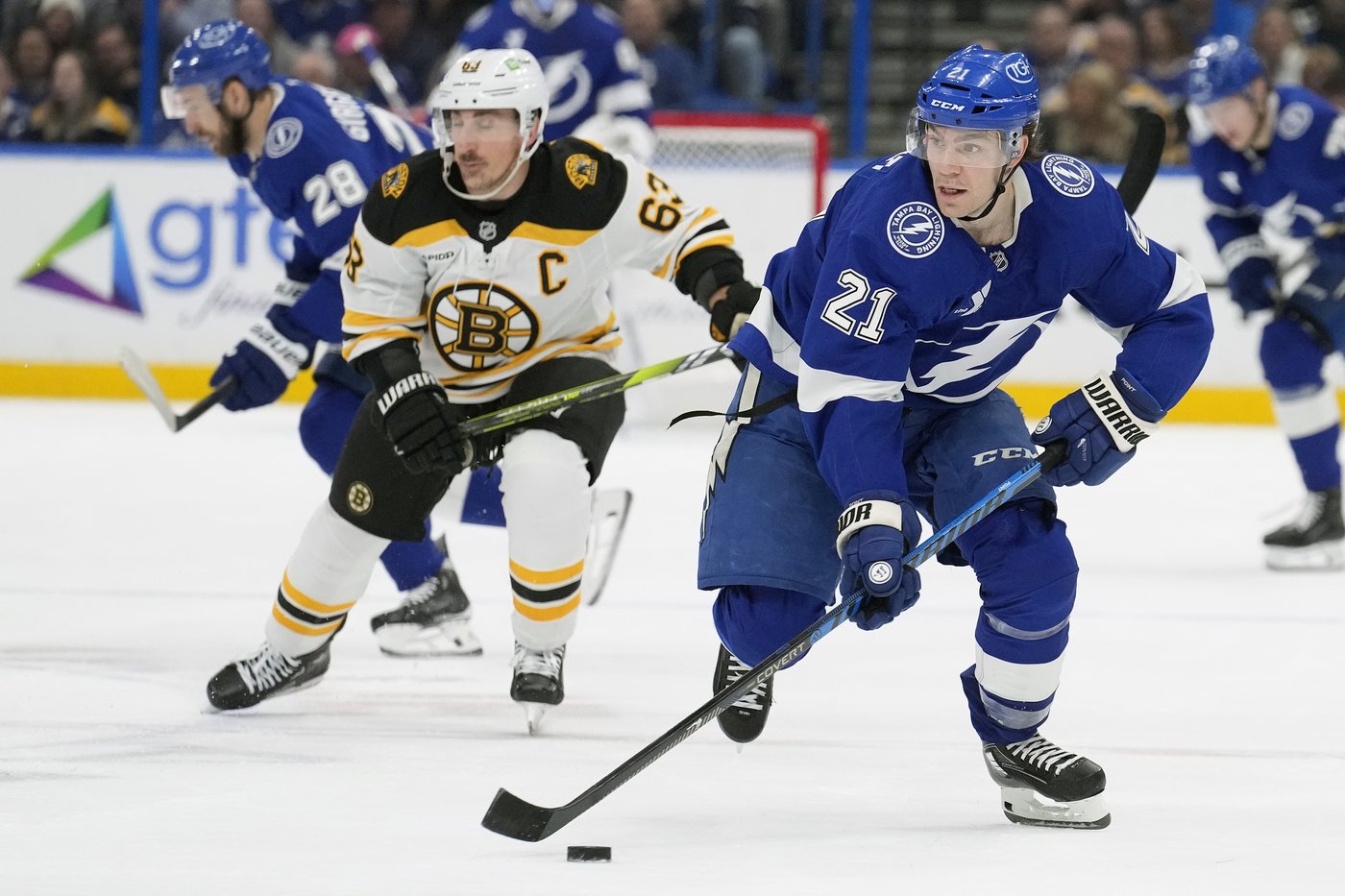 Brayden Point reaches 600 career points in Lightning's 4-1 victory over the Bruins | iNFOnews.ca