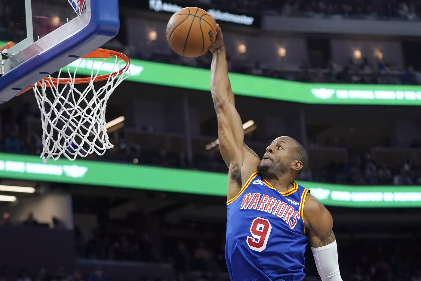 Warriors to retire Andre Iguodala's No. 9 jersey | iNFOnews.ca