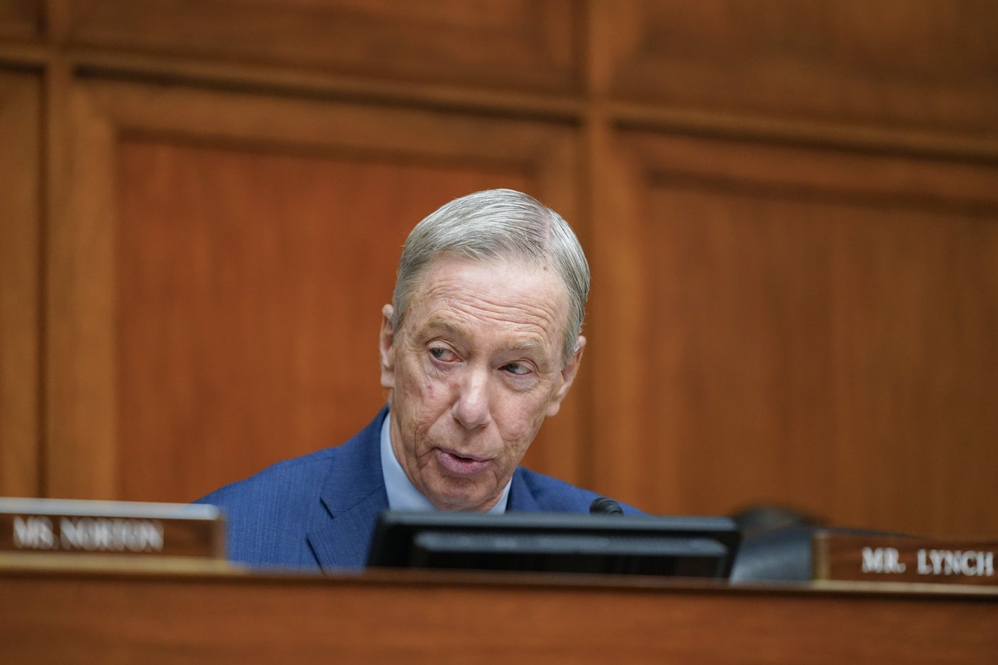 Democrats look for reinvention and a new playbook against Trump in key committee race | iNFOnews.ca