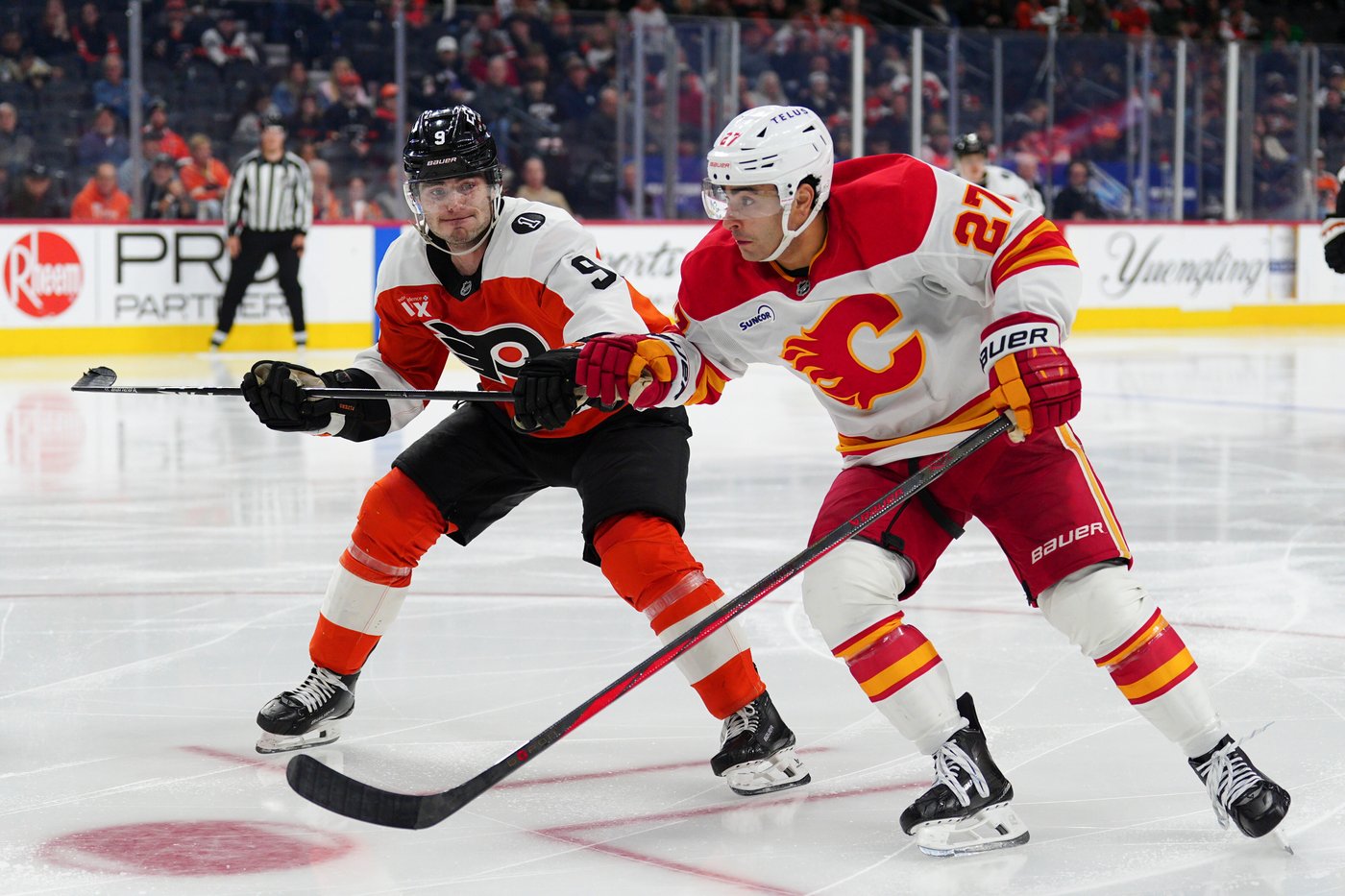 Huberdeau scores twice to lift Flames over Flyers 2-1 | iNFOnews.ca Huberdeau scores twice to lift Flames over Flyers 2-1 | iNFOnews.ca