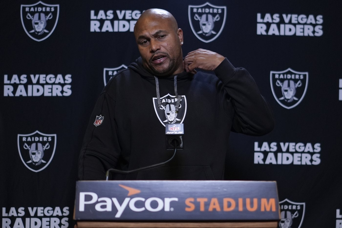 Raiders head into bye with 3 new coaches and plenty to think about before their season resumes | iNFOnews.ca