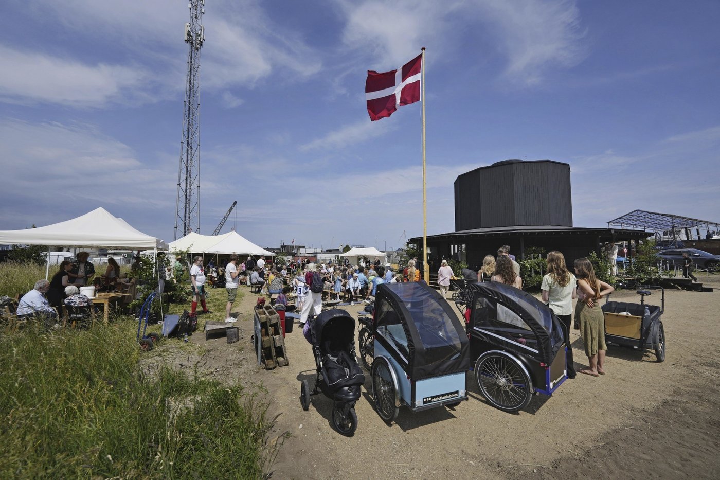 A tiny church in Denmark celebrates community and coziness within 12 walls - one for each apostle | iNFOnews.ca A tiny church in Denmark celebrates community and coziness within 12 walls - one for each apostle | iNFOnews.ca