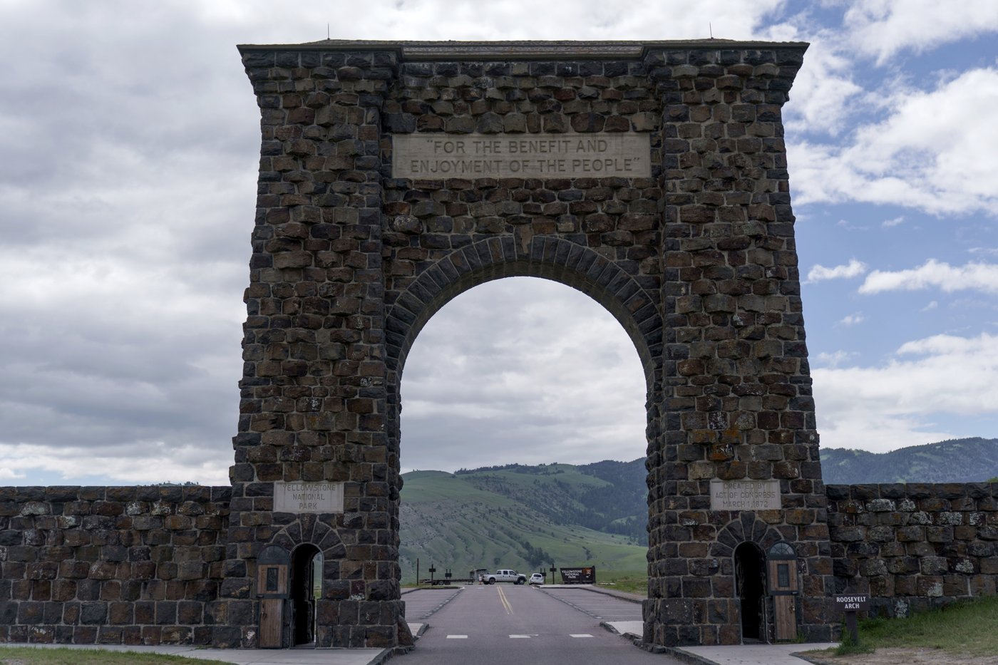 Florida man gored by bison in year's first attack by Yellowstone's most dangerous wild animal | iNFOnews.ca