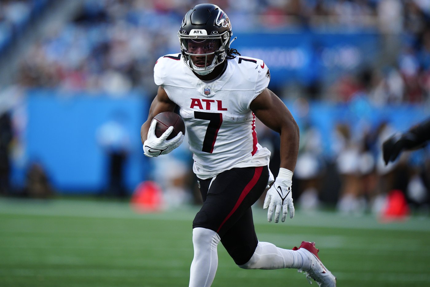 Bijan Robinson scores 2 TDs. Falcons beat Panthers 38-20 for 3rd straight victory vs. NFC South foe | iNFOnews.ca Bijan Robinson scores 2 TDs. Falcons beat Panthers 38-20 for 3rd straight victory vs. NFC South foe | iNFOnews.ca