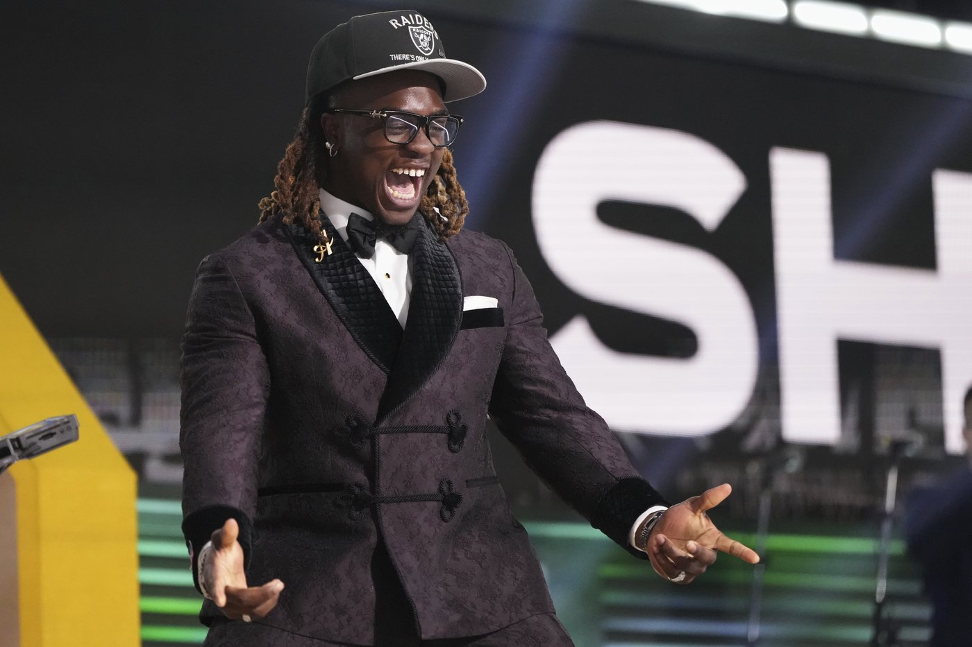 Raiders address NFL's worst rushing offense by drafting Boise State RB Ashton Jeanty at No. 6 | iNFOnews.ca