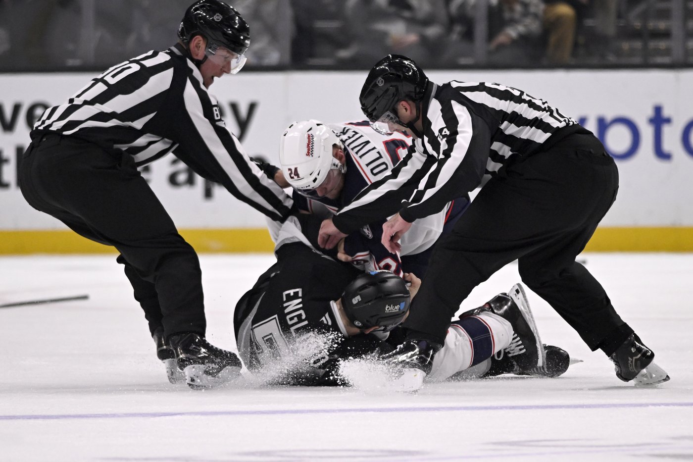 Kings shake off slow start to beat Blue Jackets 5-2 | iNFOnews.ca