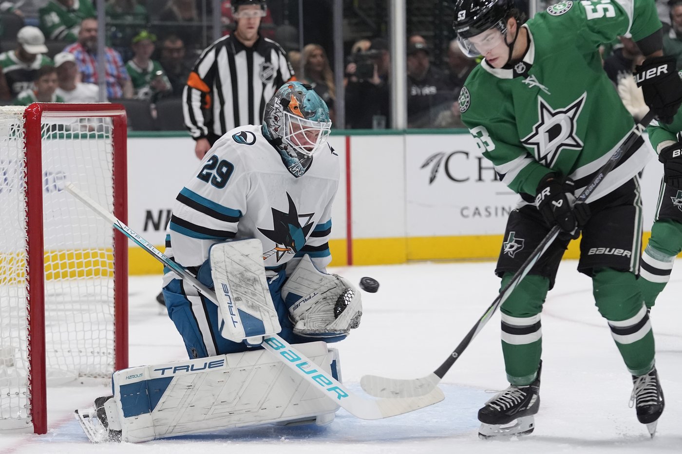 Stars remain undefeated with a 3-2 shootout win over Sharks after trailing for 1st time this season | iNFOnews.ca Stars remain undefeated with a 3-2 shootout win over Sharks after trailing for 1st time this season | iNFOnews.ca