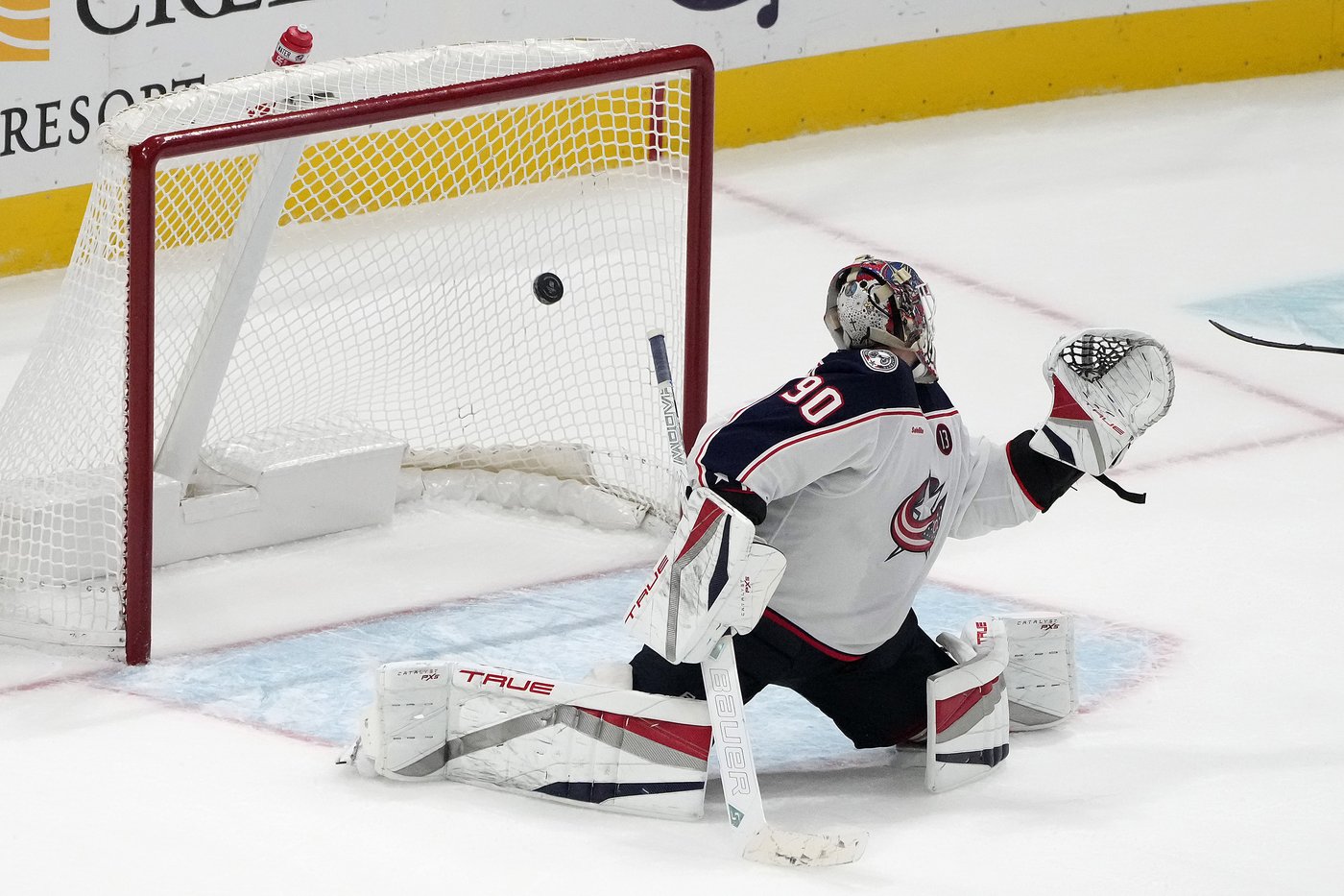 Celebrini returns from injury and Wennberg scores in OT to lift Sharks over Blue Jackets 2-1 | iNFOnews.ca Celebrini returns from injury and Wennberg scores in OT to lift Sharks over Blue Jackets 2-1 | iNFOnews.ca