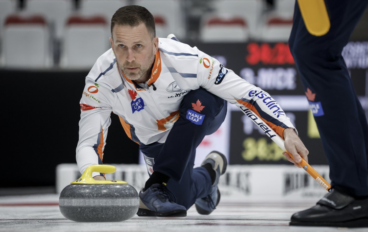 Gushue tops Carruthers in opening draw at Grand Slam of Curling's Co-op Canadian Open | iNFOnews.ca