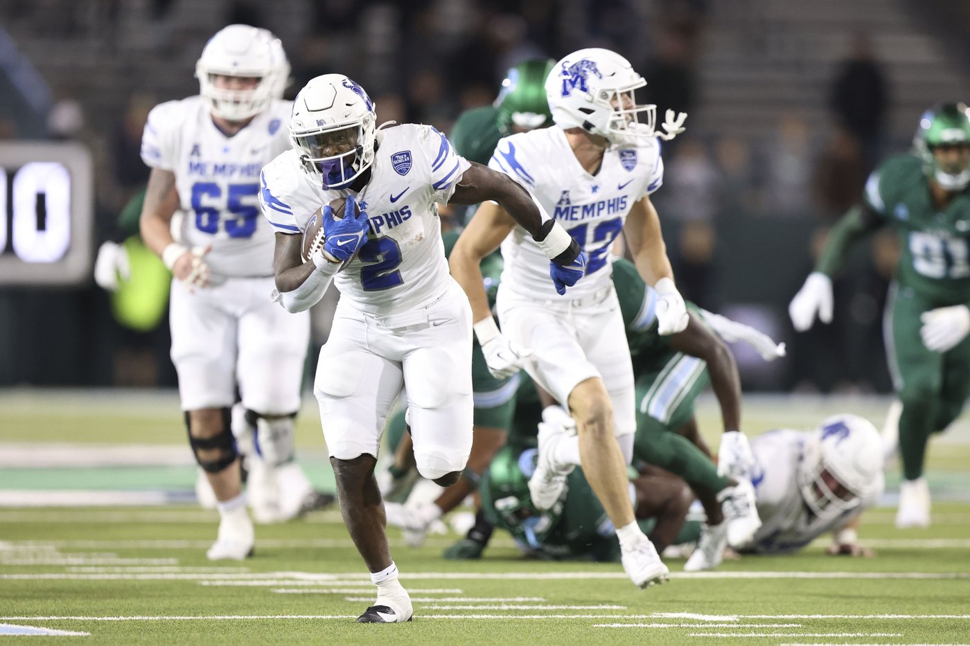 Desrosiers scores 3 TDs as Memphis tops No. 18 Tulane 34-24 to end the Green Wave's faint CFP hopes | iNFOnews.ca Desrosiers scores 3 TDs as Memphis tops No. 18 Tulane 34-24 to end the Green Wave's faint CFP hopes | iNFOnews.ca