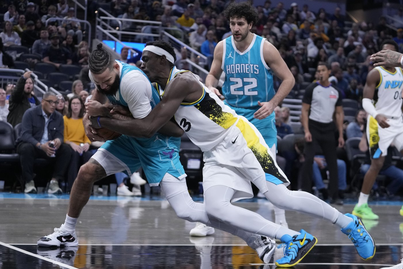 Brandon Miller's late free throws help Hornets beat the Pacers 113-109 and snap 8-game skid | iNFOnews.ca Brandon Miller's late free throws help Hornets beat the Pacers 113-109 and snap 8-game skid | iNFOnews.ca