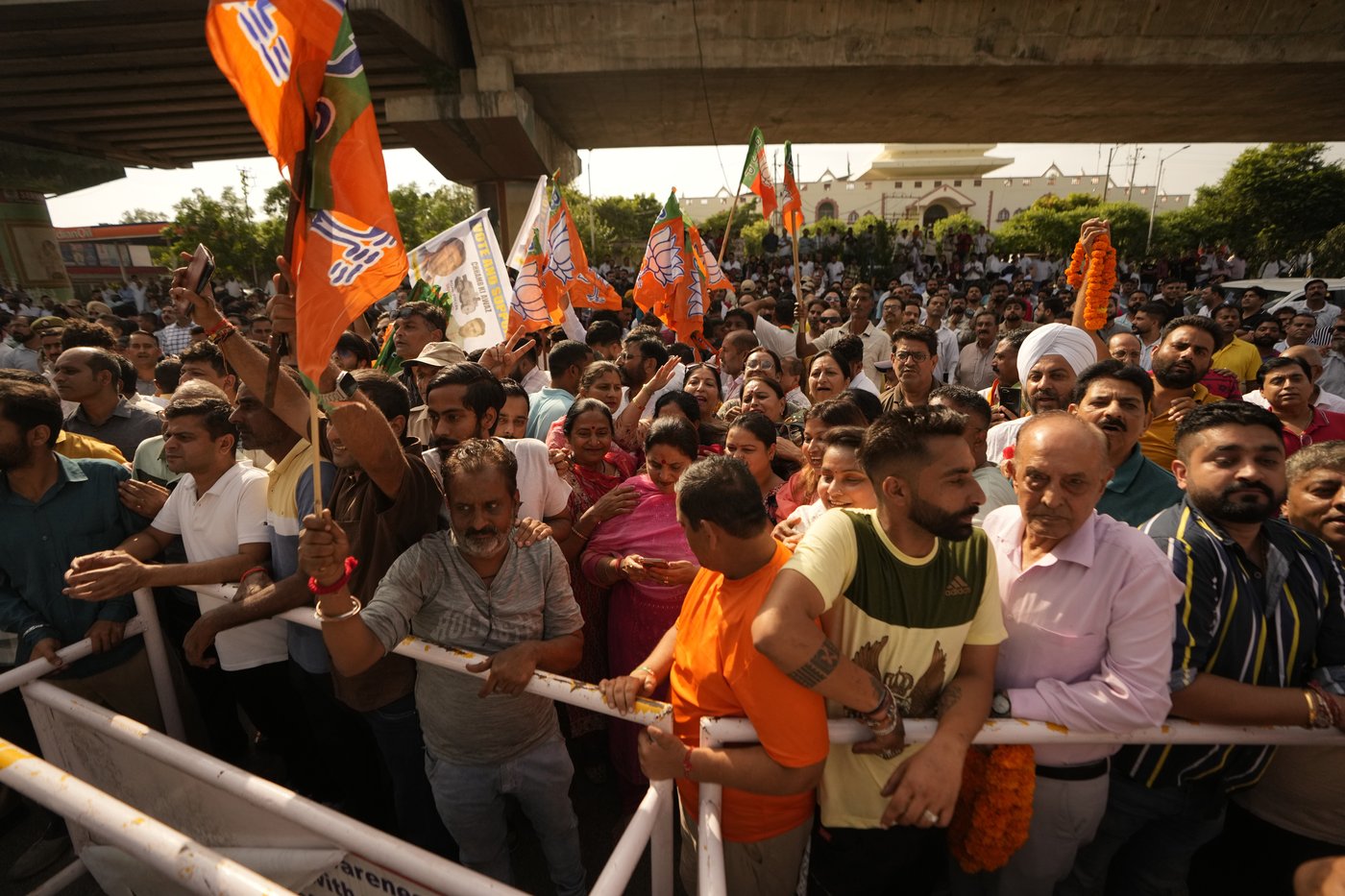 Biggest Kashmir party opposed to India's stripping of region's autonomy wins most seats in election | iNFOnews.ca Biggest Kashmir party opposed to India's stripping of region's autonomy wins most seats in election | iNFOnews.ca