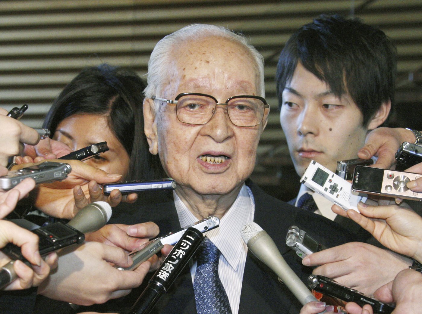 Japanese newspaper boss who influenced the nation's postwar politics died at 98 | iNFOnews.ca