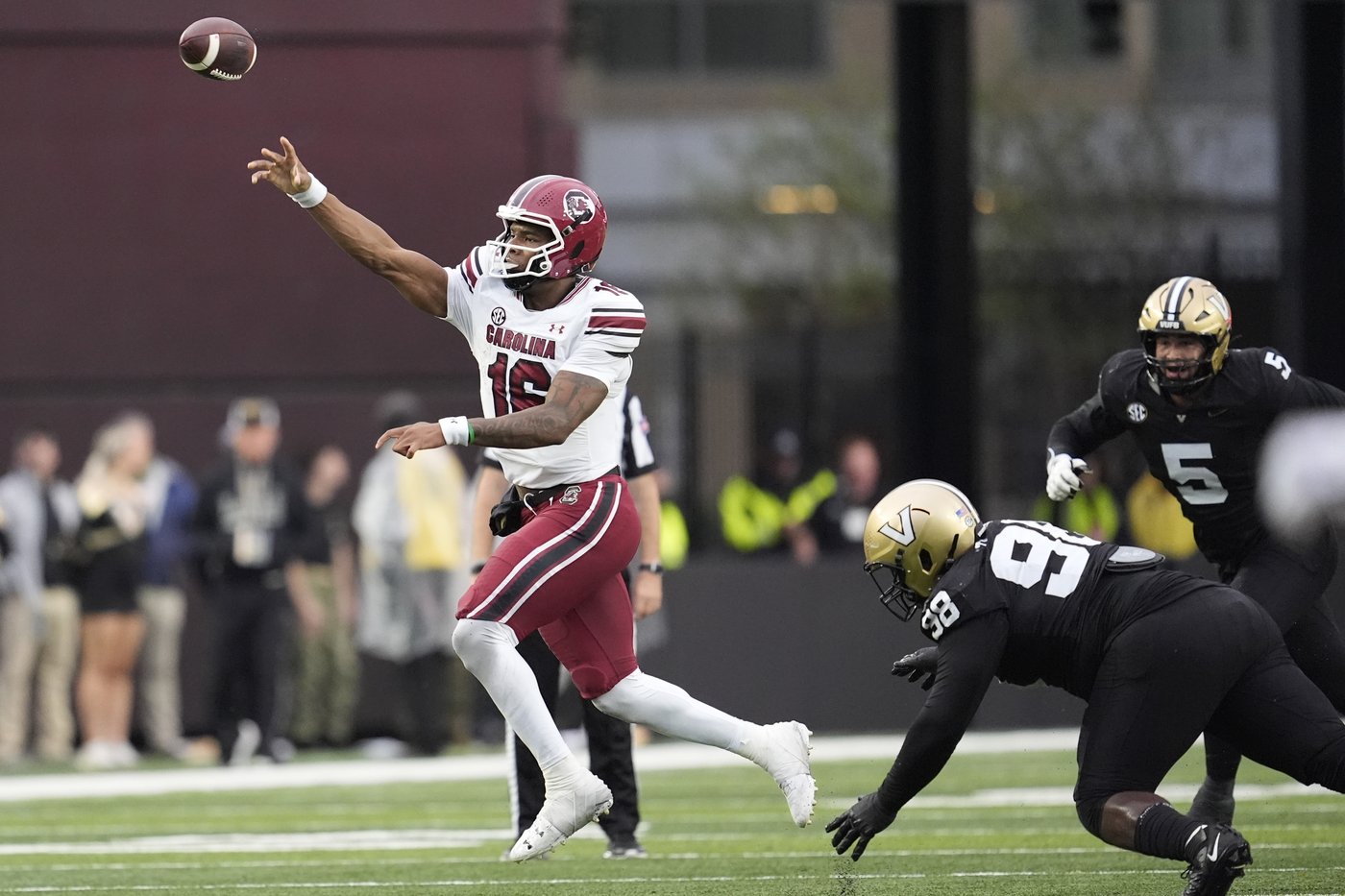 Raheim Sanders scores 3 TDs as South Carolina beats No. 24 Vanderbilt 28-7 | iNFOnews.ca Raheim Sanders scores 3 TDs as South Carolina beats No. 24 Vanderbilt 28-7 | iNFOnews.ca