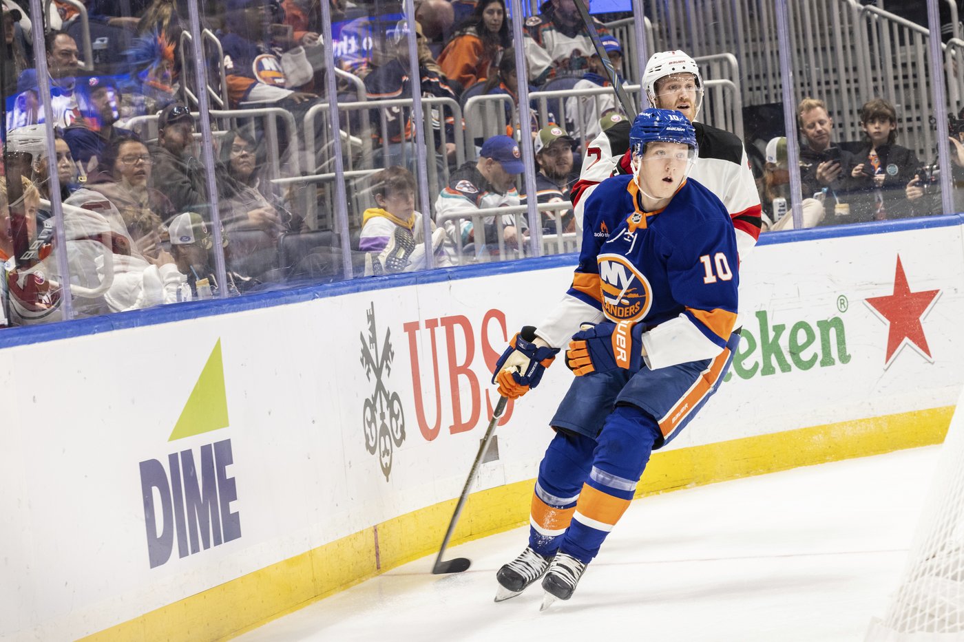 Jack Hughes scores second goal of night in OT as Devils rally to beat Islanders 4-3 | iNFOnews.ca Jack Hughes scores second goal of night in OT as Devils rally to beat Islanders 4-3 | iNFOnews.ca