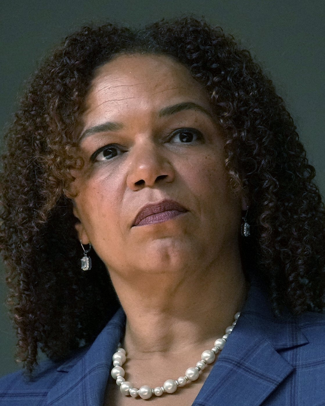 Chicago mayor names new school board after entire panel resigns amid a fight over district control | iNFOnews.ca