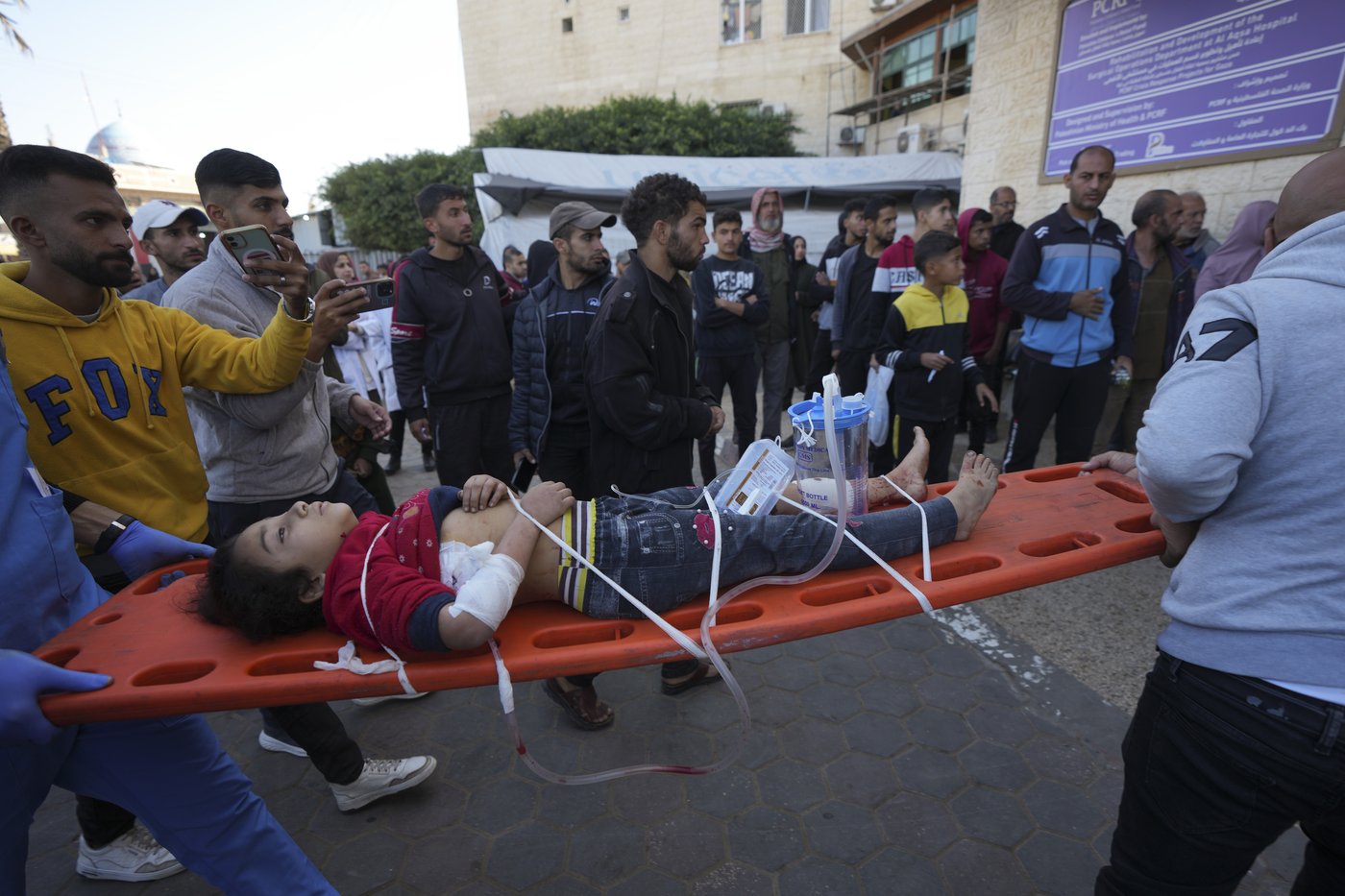 Middle East latest: An Israeli strike on a Gaza tent camp kills at least 21 people | iNFOnews.ca