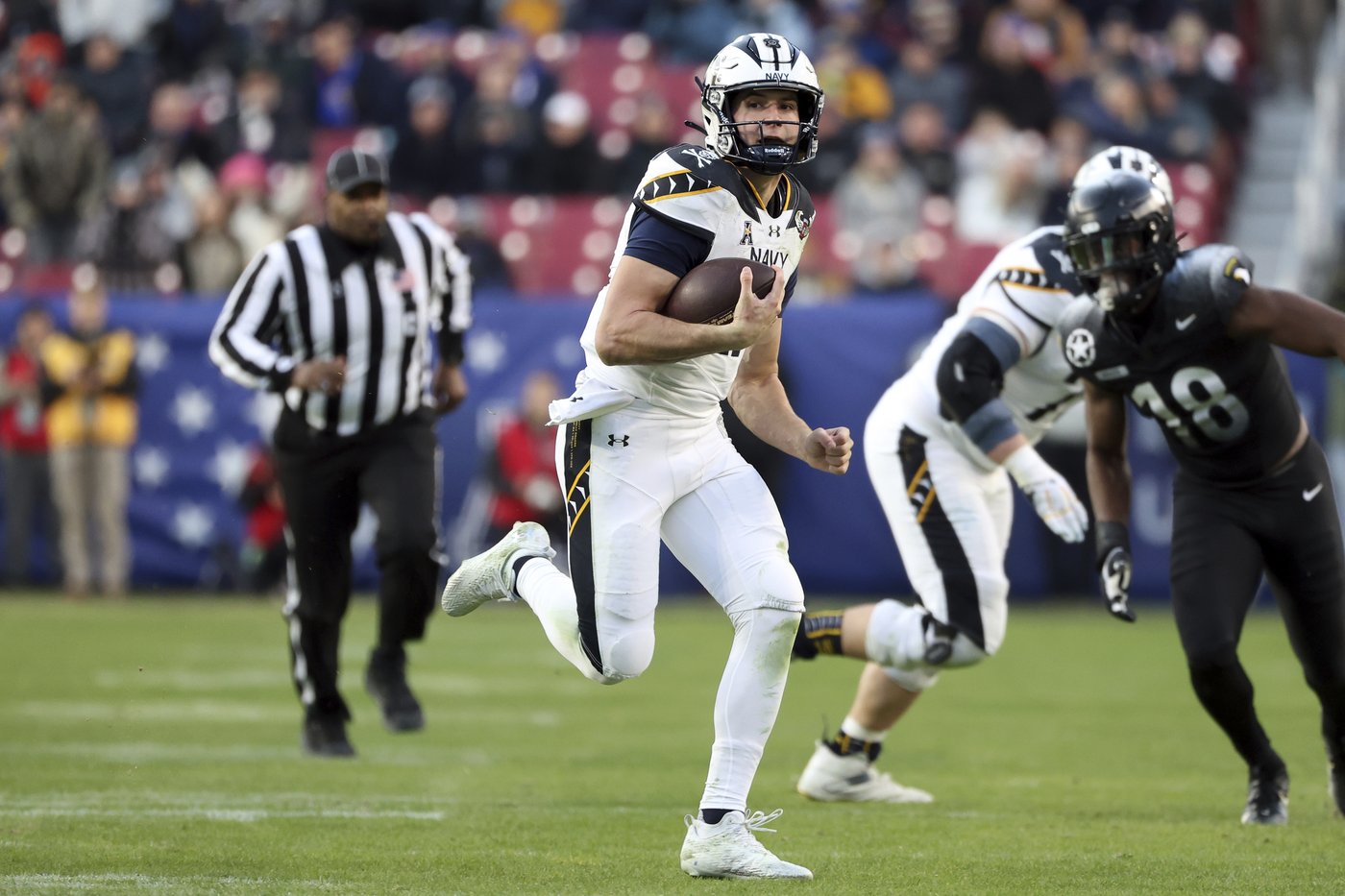 Blake Horvath shines as Navy dominates in a 31-13 victory over Bryson Daily and No. 19 Army | iNFOnews.ca