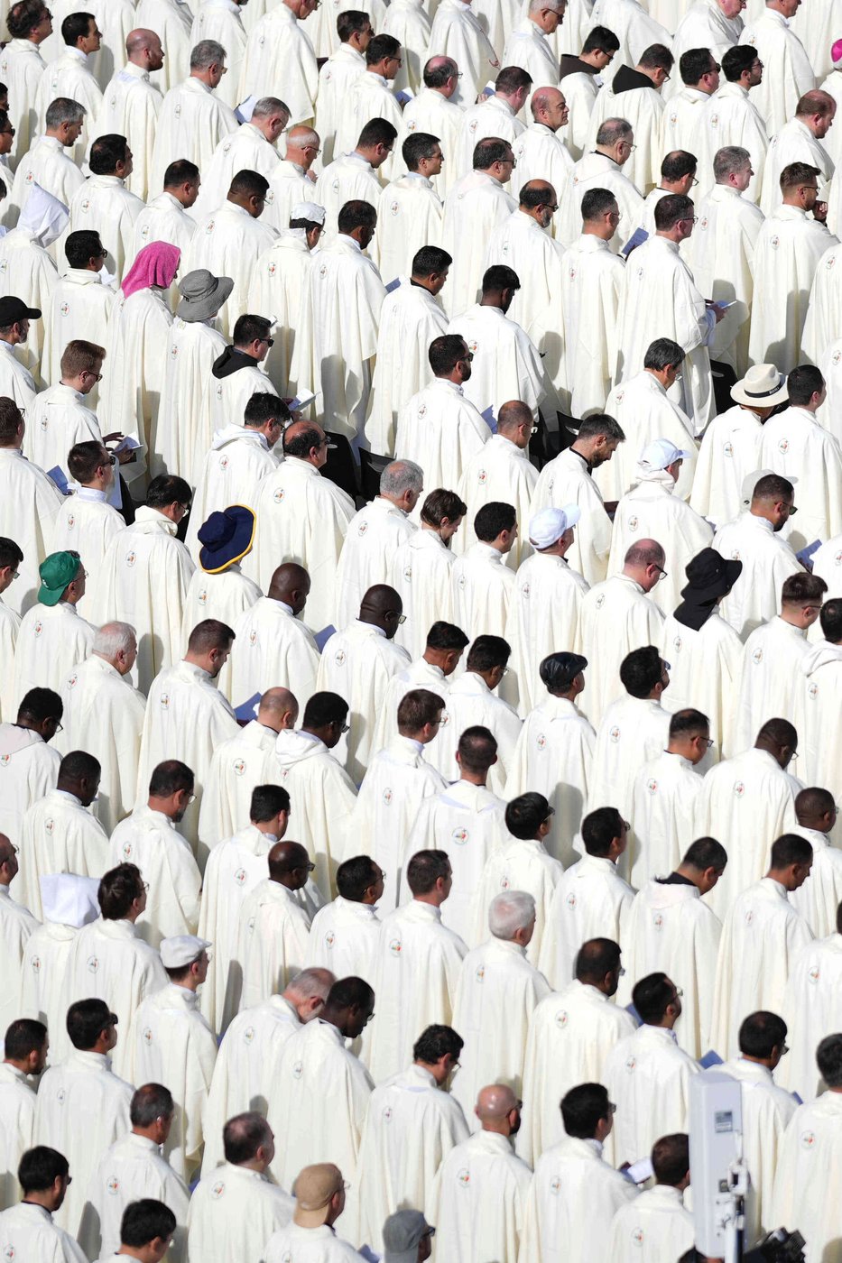 See the world in vertical: Top photos by AP's photojournalists | iNFOnews.ca