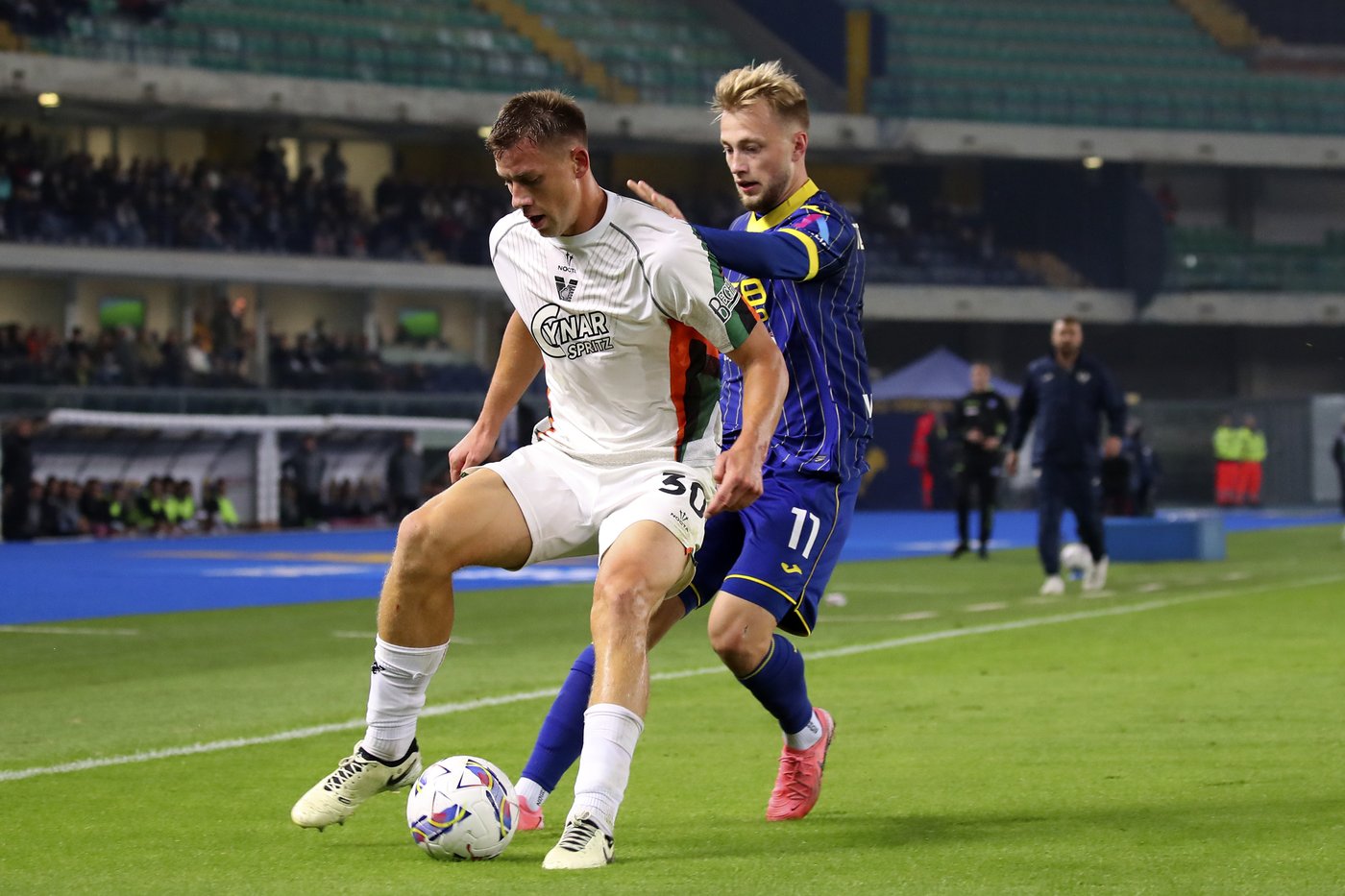 Napoli extends Serie A lead after beating plucky Como while Verona beats Venezia with late own goal | iNFOnews.ca Napoli extends Serie A lead after beating plucky Como while Verona beats Venezia with late own goal | iNFOnews.ca