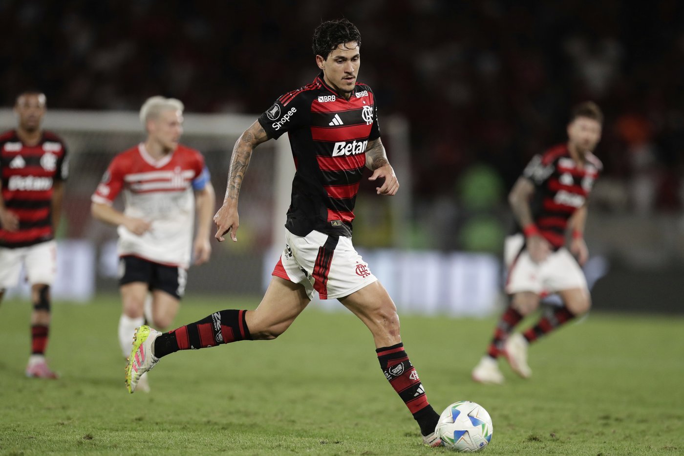 Flamengo beats Estudiantes La Plata 2-0 in the Copa Libertadores quarterfinals | iNFOnews.ca