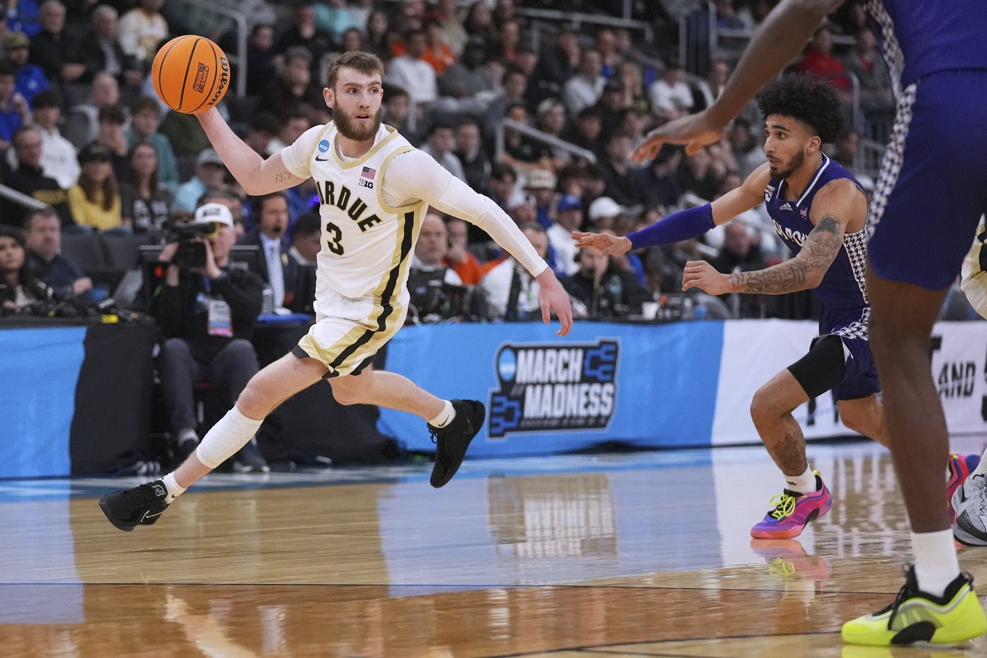 Kaufman-Renn scores 21 to help Purdue hold off High Point in the NCAA Tournament | iNFOnews.ca Kaufman-Renn scores 21 to help Purdue hold off High Point in the NCAA Tournament | iNFOnews.ca