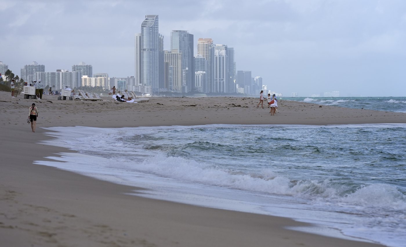 About 3 dozen high-rise buildings in South Florida are sinking | iNFOnews.ca About 3 dozen high-rise buildings in South Florida are sinking | iNFOnews.ca