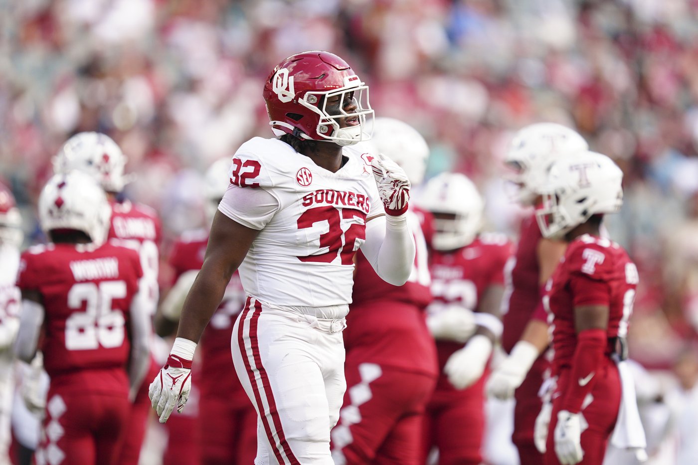 Oklahoma's R Mason Thomas ejected for targeting vs. Temple, likely suspended for Auburn game | iNFOnews.ca