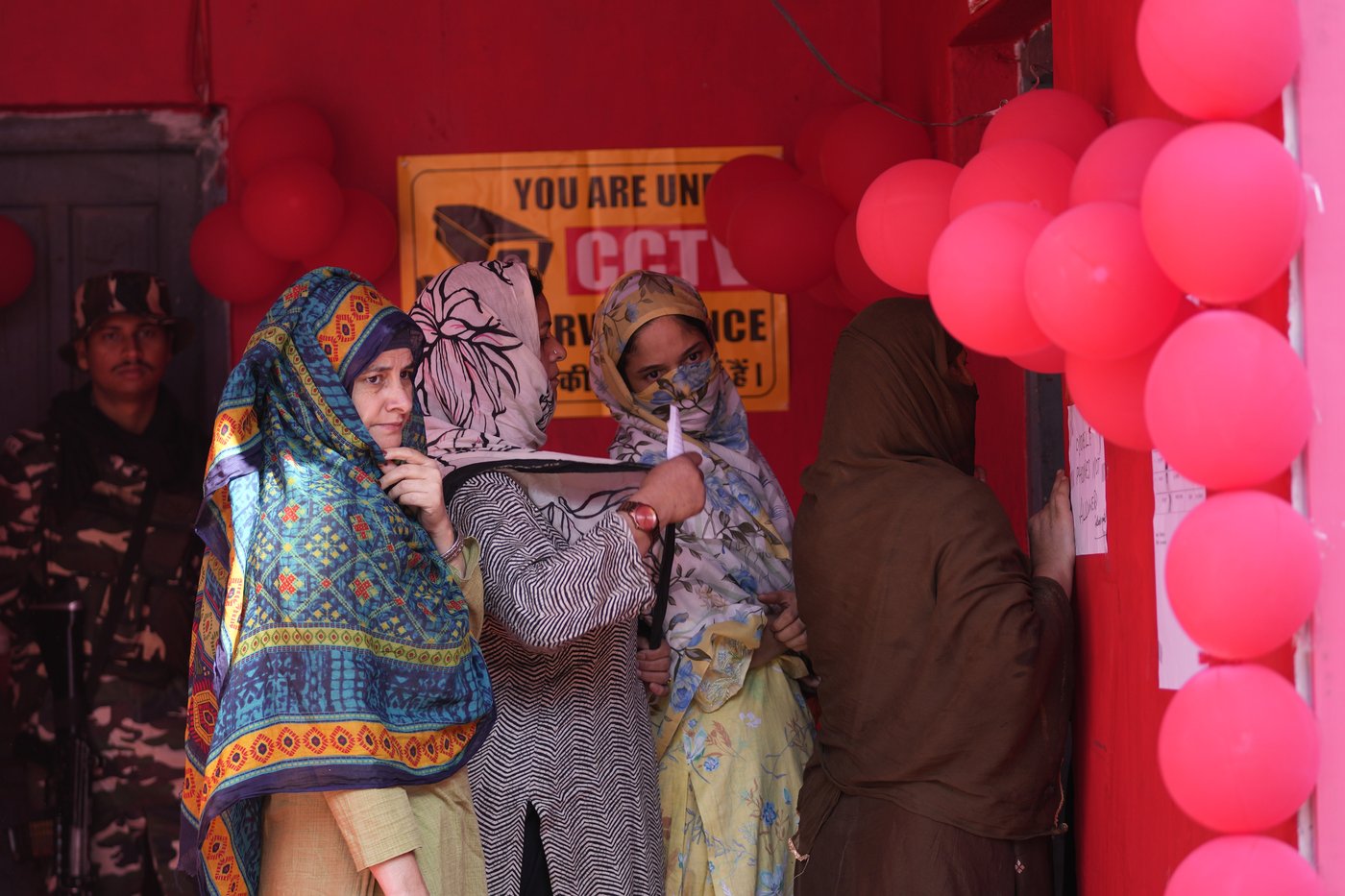 Brisk voting for local government in Indian-controlled Kashmir for first time after losing autonomy | iNFOnews.ca