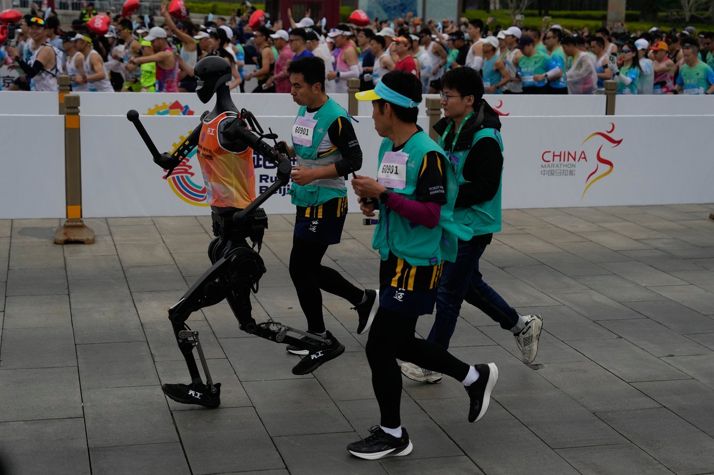 PHOTO COLLECTION: Humanoid Robot Half-Marathon | iNFOnews.ca