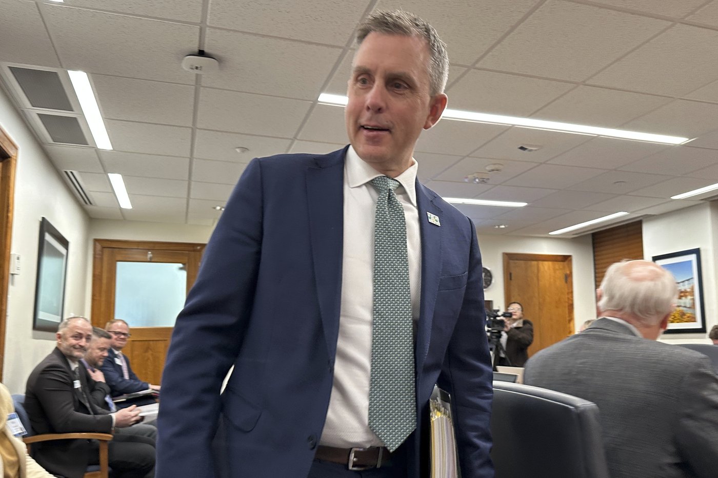 North Dakota governor signs bill doing away with Fargo's unusual voting system | iNFOnews.ca