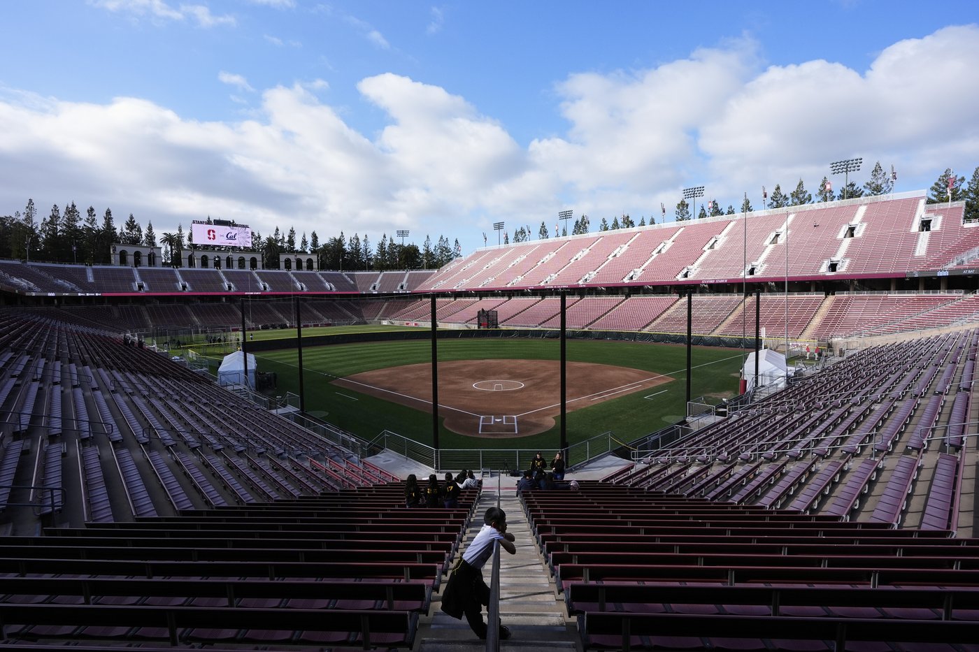Stanford softball chases attendance record at school's football stadium | iNFOnews.ca Stanford softball chases attendance record at school's football stadium | iNFOnews.ca