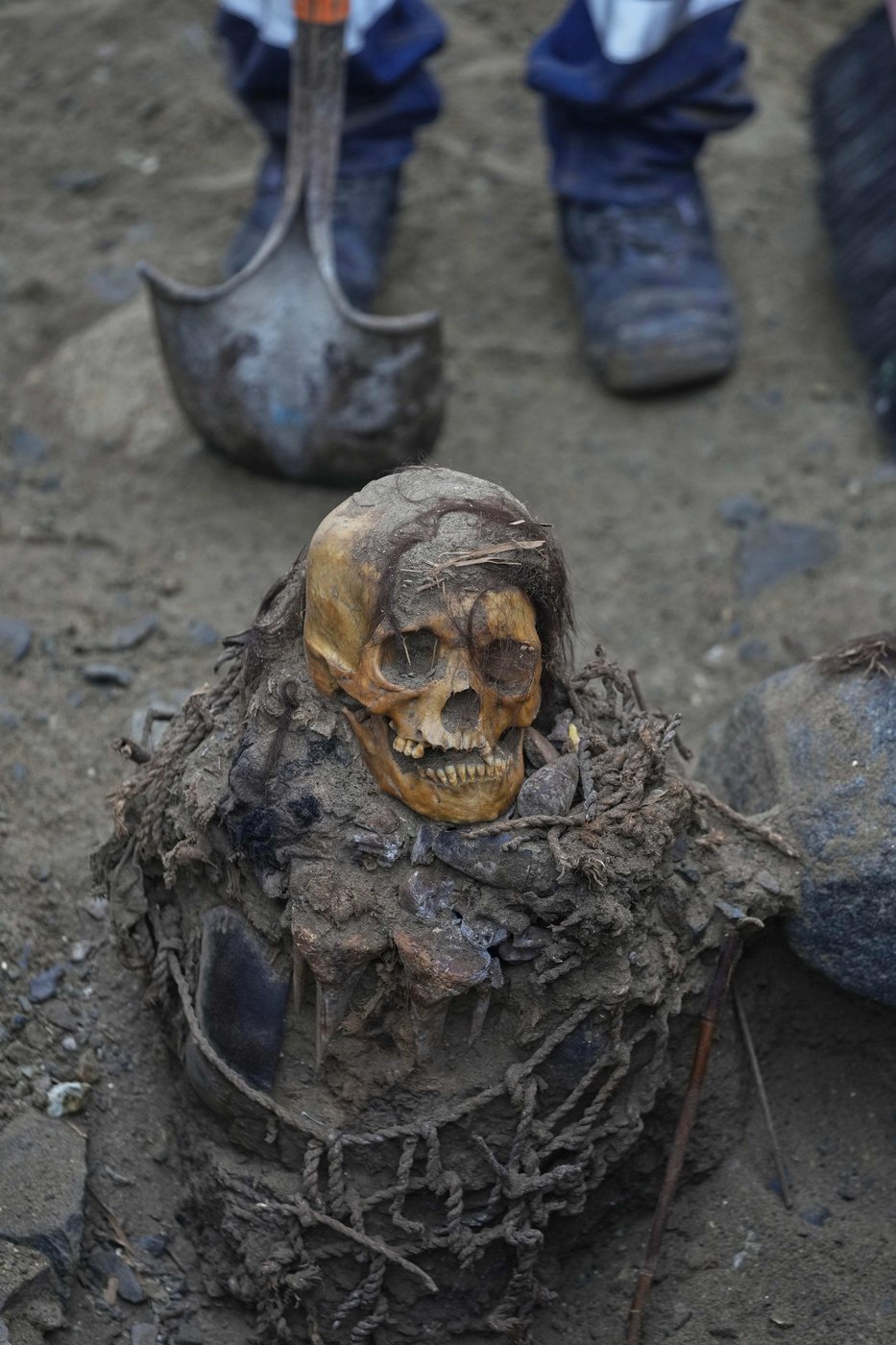 Utility workers uncover 1,000-year-old pre-Inca mummy in Peru's capital | iNFOnews.ca Utility workers uncover 1,000-year-old pre-Inca mummy in Peru's capital | iNFOnews.ca