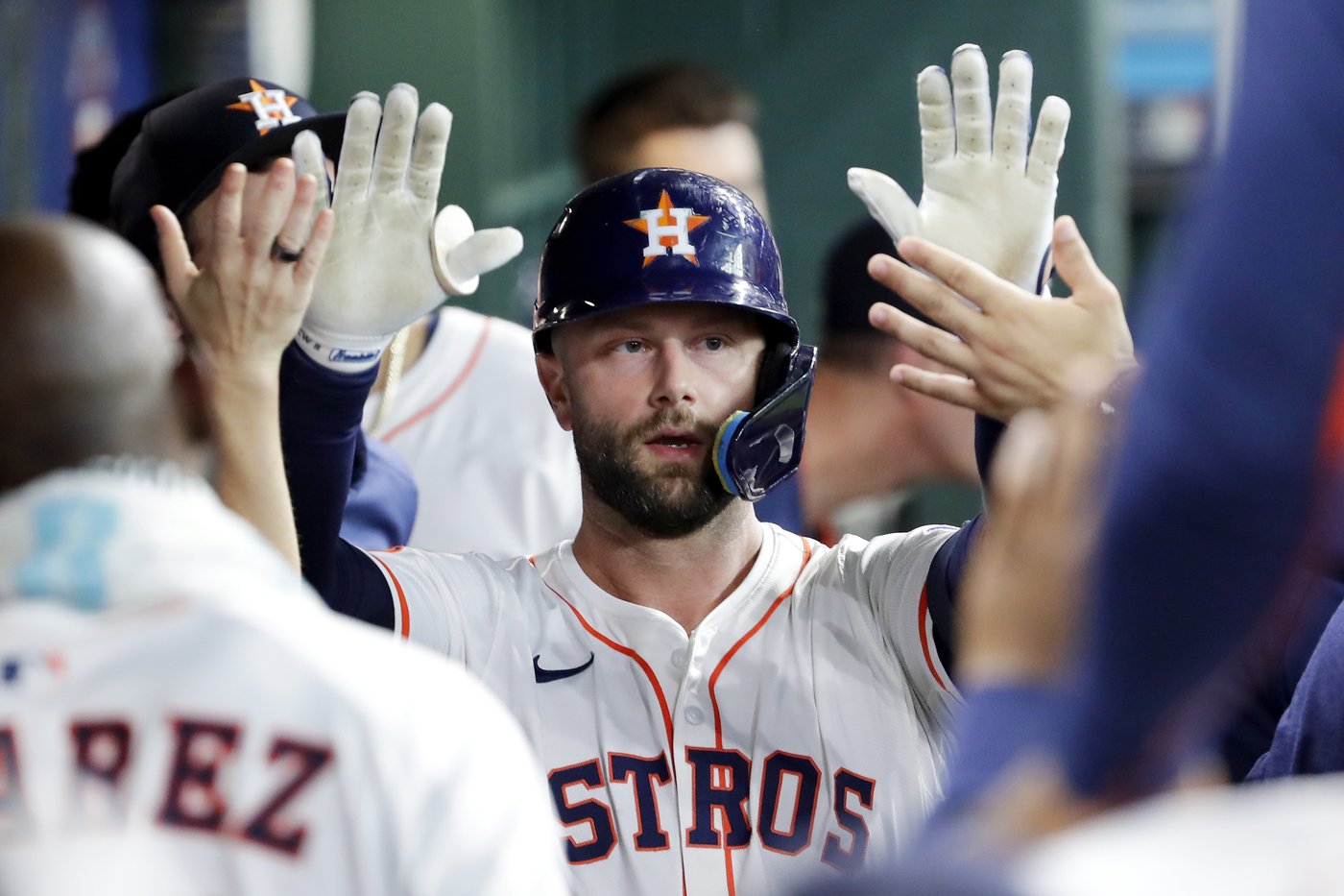 Christian Walker homers in 3-run 2nd, Astros beat Blue Jays 3-1 for series sweep | iNFOnews.ca