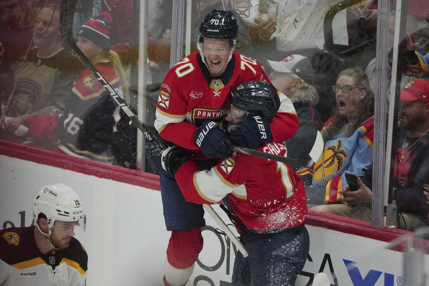 Bennett scores twice, Panthers open their title defense by getting past rival Bruins 6-4 | iNFOnews.ca
