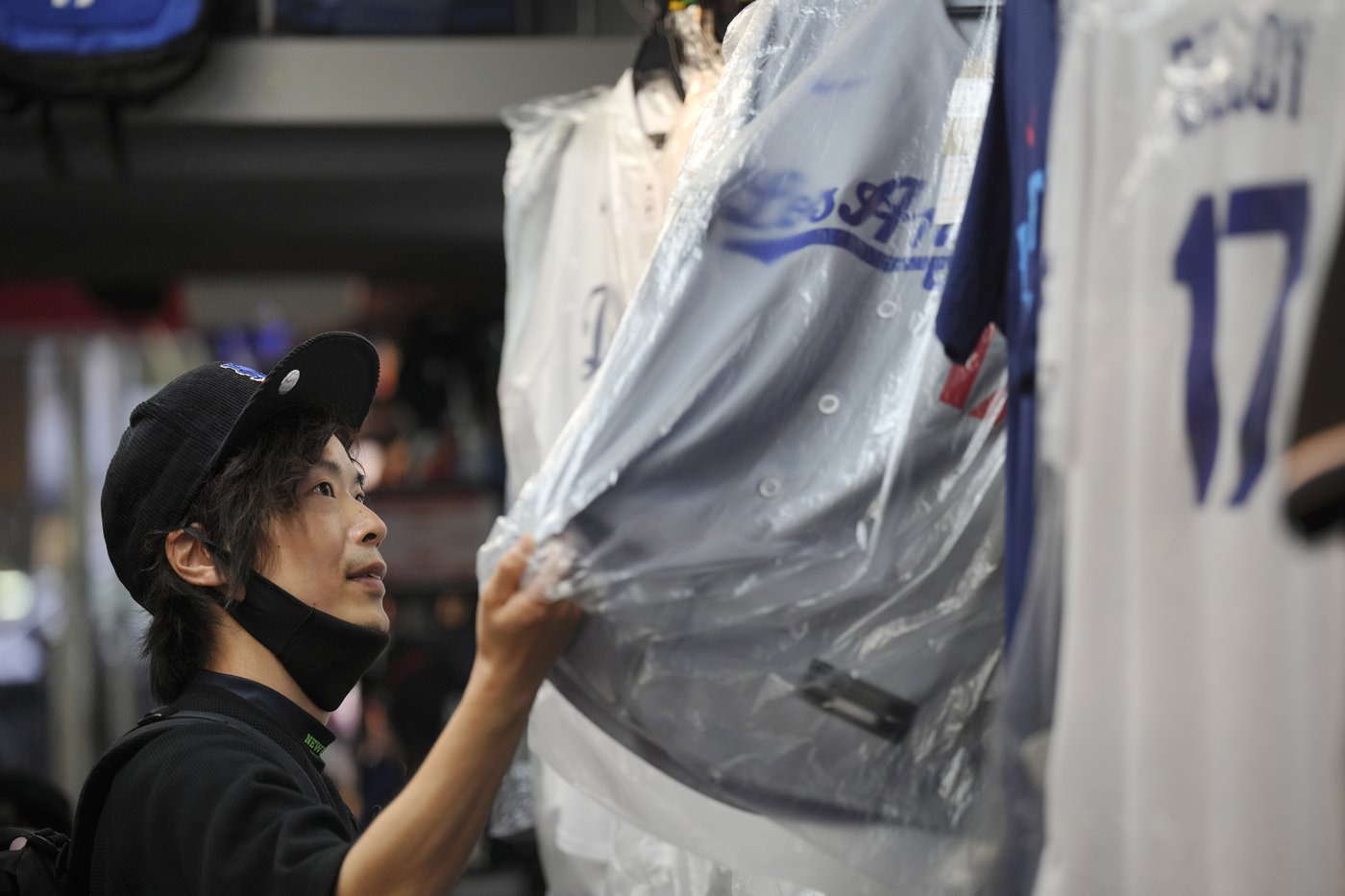 Japan prepares to cheer on Ohtani and the Dodgers, and the country is dressing for the occasion | iNFOnews.ca Japan prepares to cheer on Ohtani and the Dodgers, and the country is dressing for the occasion | iNFOnews.ca