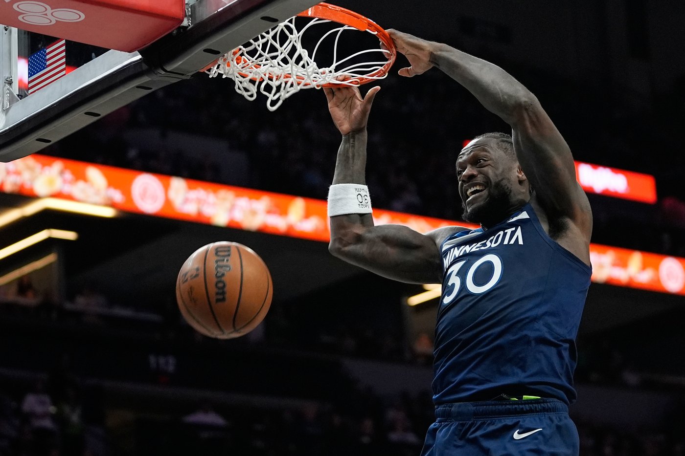 Randle has 32 points and the Timberwolves hold off the Wizards 120-109 | iNFOnews.ca Randle has 32 points and the Timberwolves hold off the Wizards 120-109 | iNFOnews.ca