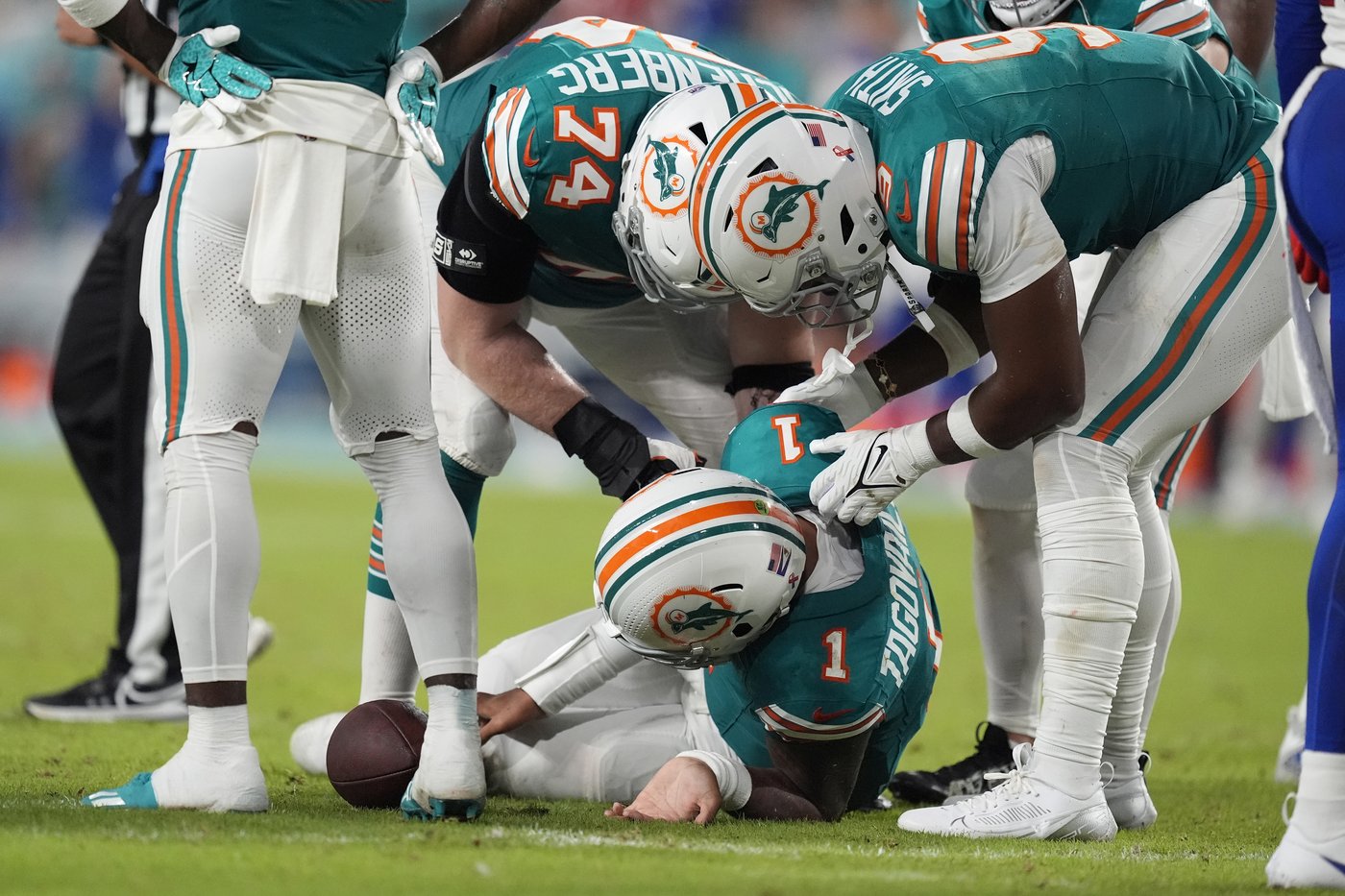 Dolphins turn focus to Skylar Thompson at QB with Tua out, heading West to face the 2-0 Seahawks | iNFOnews.ca Dolphins turn focus to Skylar Thompson at QB with Tua out, heading West to face the 2-0 Seahawks | iNFOnews.ca