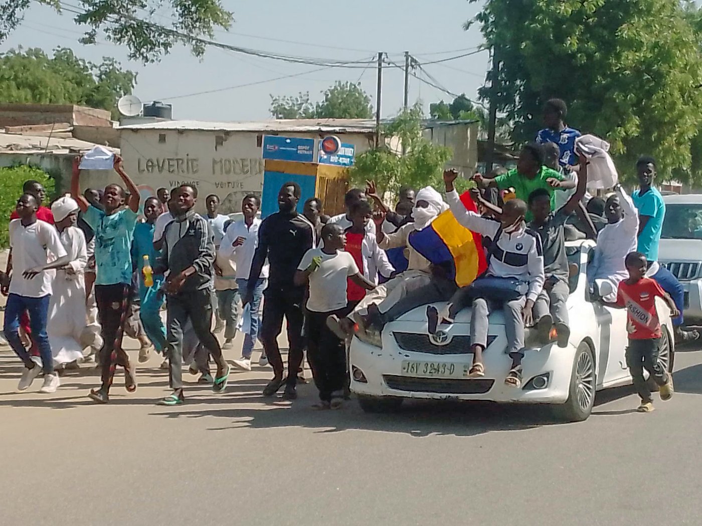 Hundreds of people in Chad protest against the French military presence in the country | iNFOnews.ca