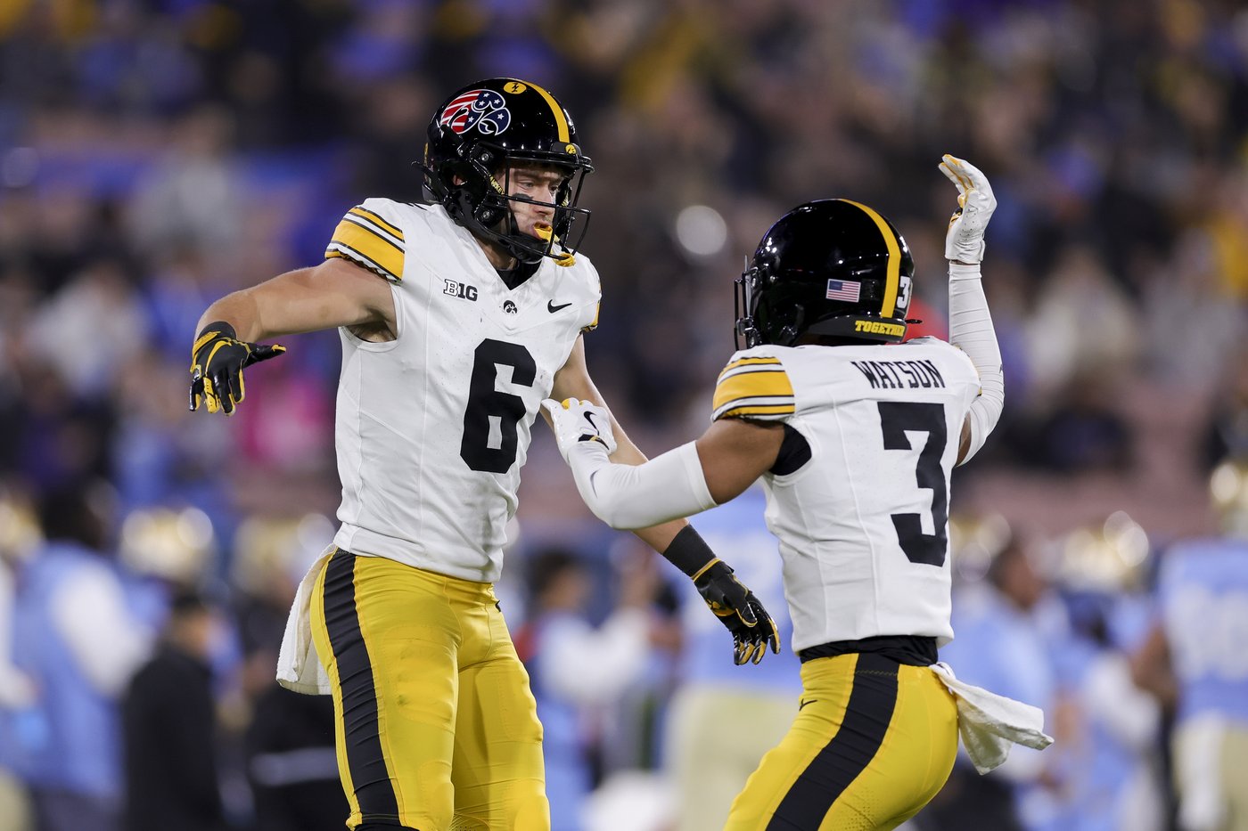 Garbers, Schwesinger lead UCLA past Iowa 20-17 for Bruins' 3rd straight win | iNFOnews.ca Garbers, Schwesinger lead UCLA past Iowa 20-17 for Bruins' 3rd straight win | iNFOnews.ca