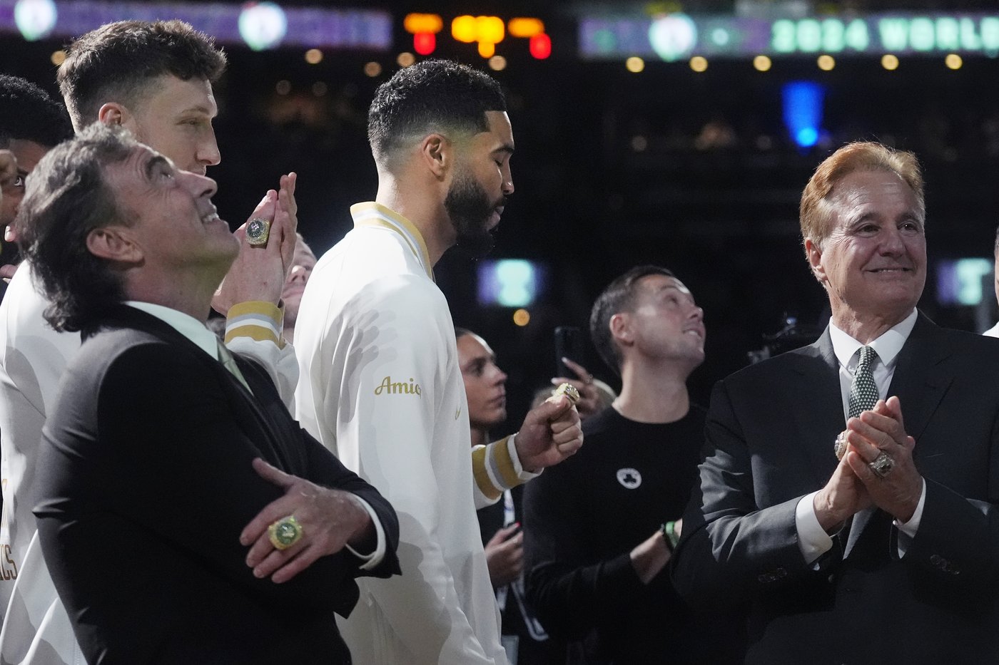 Celtics celebrate 18th NBA title with banner, rings and call from Tatum: 'Let's do it again.' | iNFOnews.ca Celtics celebrate 18th NBA title with banner, rings and call from Tatum: 'Let's do it again.' | iNFOnews.ca