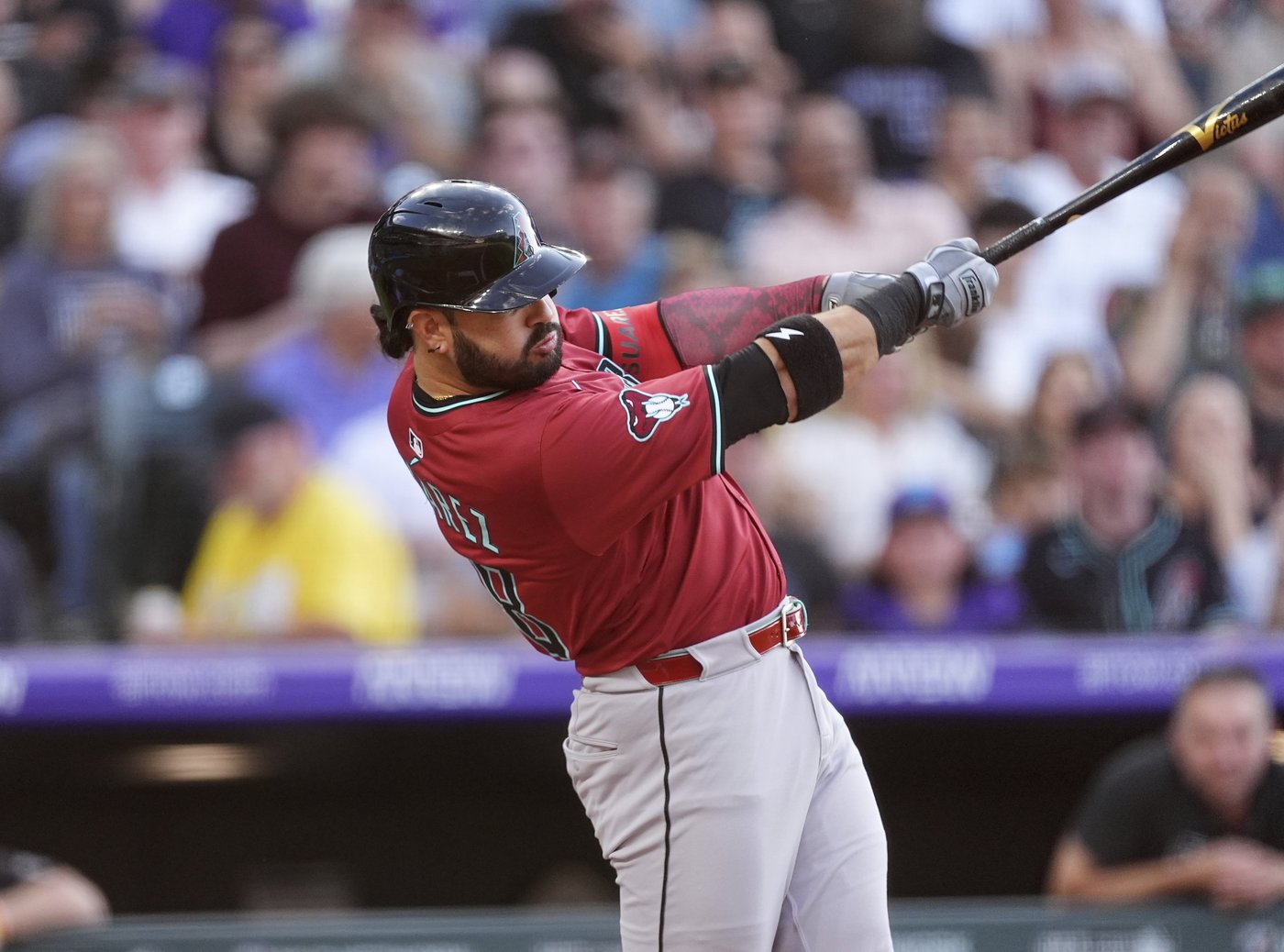 Eugenio Suárez homers in consecutive innings for Diamondbacks to reach 300 for his career | iNFOnews.ca