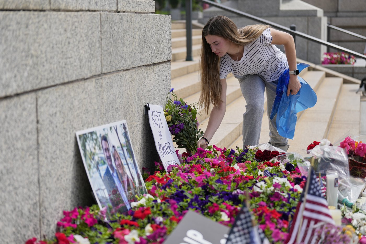 After Minnesota shooting, some states are more tightly guarding officials' personal information | iNFOnews.ca