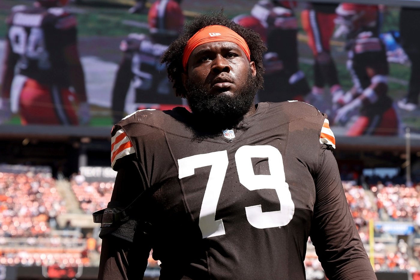 Browns offensive lineman Dawand Jones undergoes surgery on right knee | iNFOnews.ca