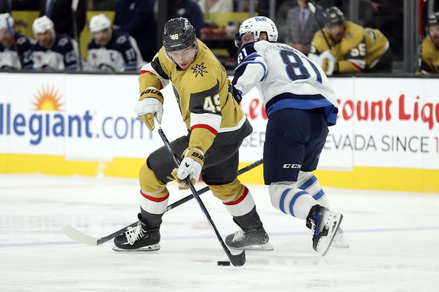Howden and Barbashev score twice as the Golden Knights beat NHL-leading Jets 4-3 | iNFOnews.ca