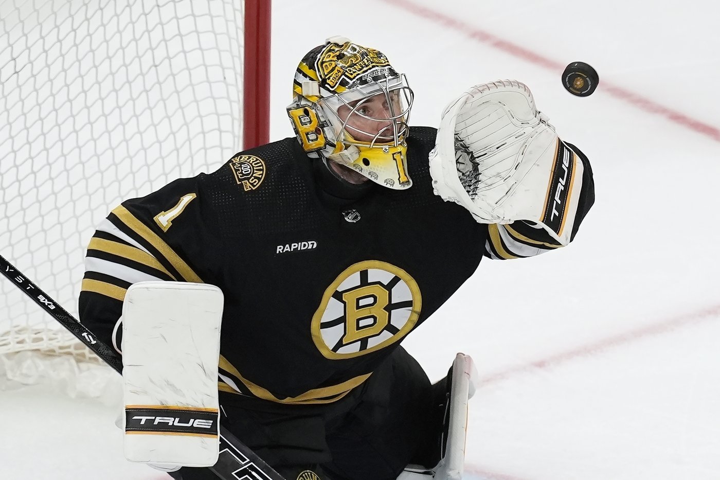 Erstwhile holdout Jeremy Swayman gets start in net against Montreal in Bruins' home opener | iNFOnews.ca Erstwhile holdout Jeremy Swayman gets start in net against Montreal in Bruins' home opener | iNFOnews.ca
